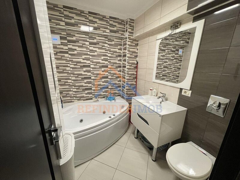 Mihai Bravu -  Dristor Apartament 4 camere de vanzare